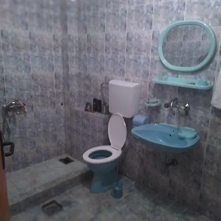 Hostal Sunny *